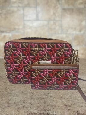 Michael Kors Geometric 3D Logo Camera Crossbody & Matching Wallet Set